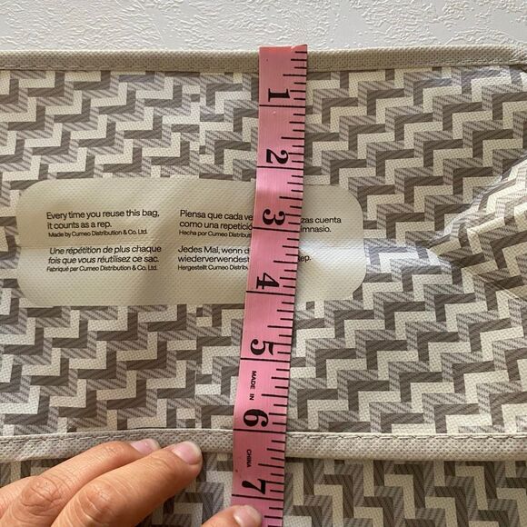 Lululemon Reusable Tote Bag • Gray White Geometric Shopper • Gym Bag / Lunch Bag - Picture 7 of 7